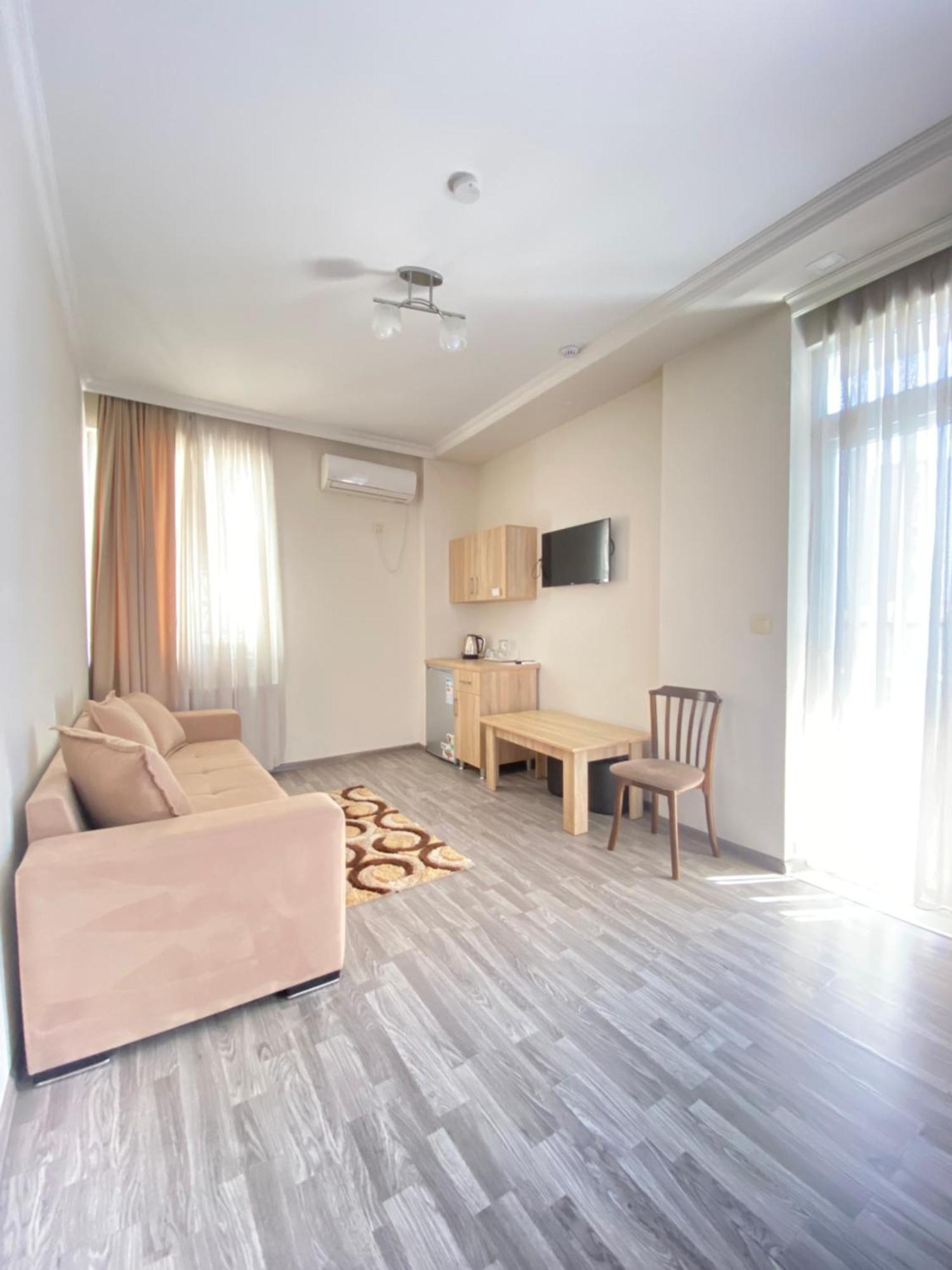 Hotel Garanti Batumi Luaran gambar